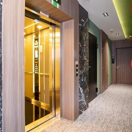 Aparthotel Vesta *